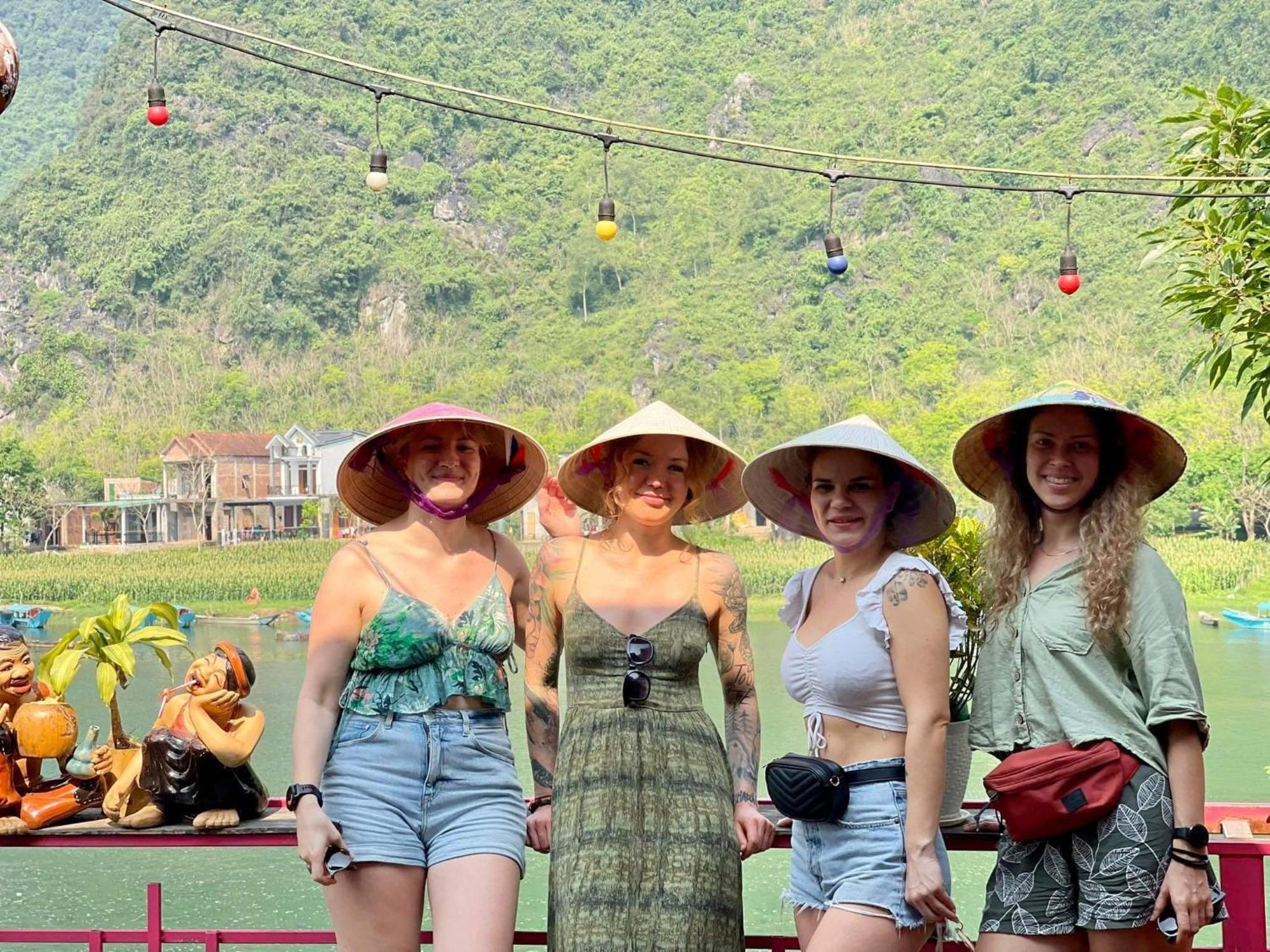 Cornflower Homestay Phong Nha Extérieur photo